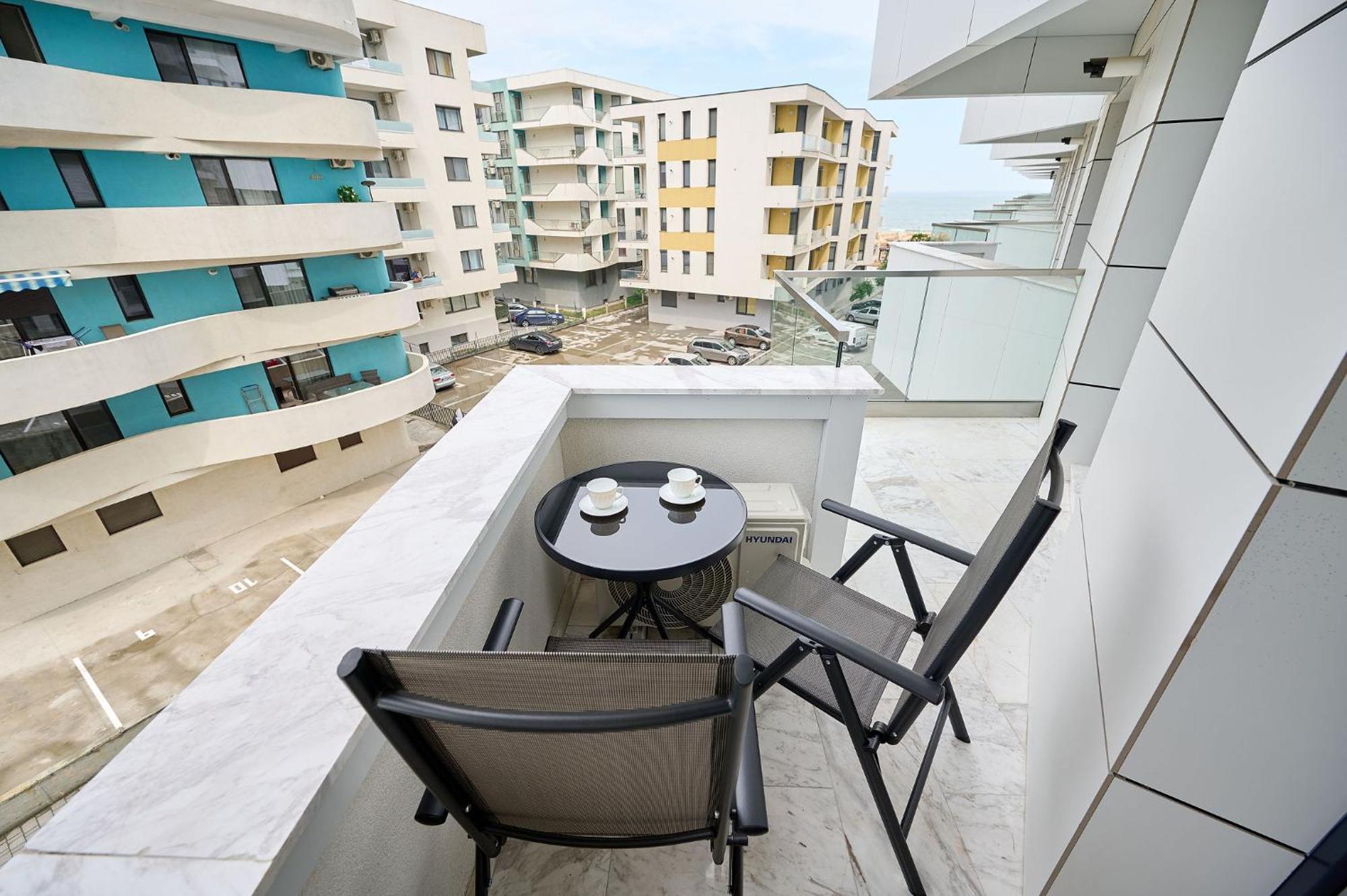 Newvision Apartment In Infinity Beach Resort - Parking Mamaia Exterior foto